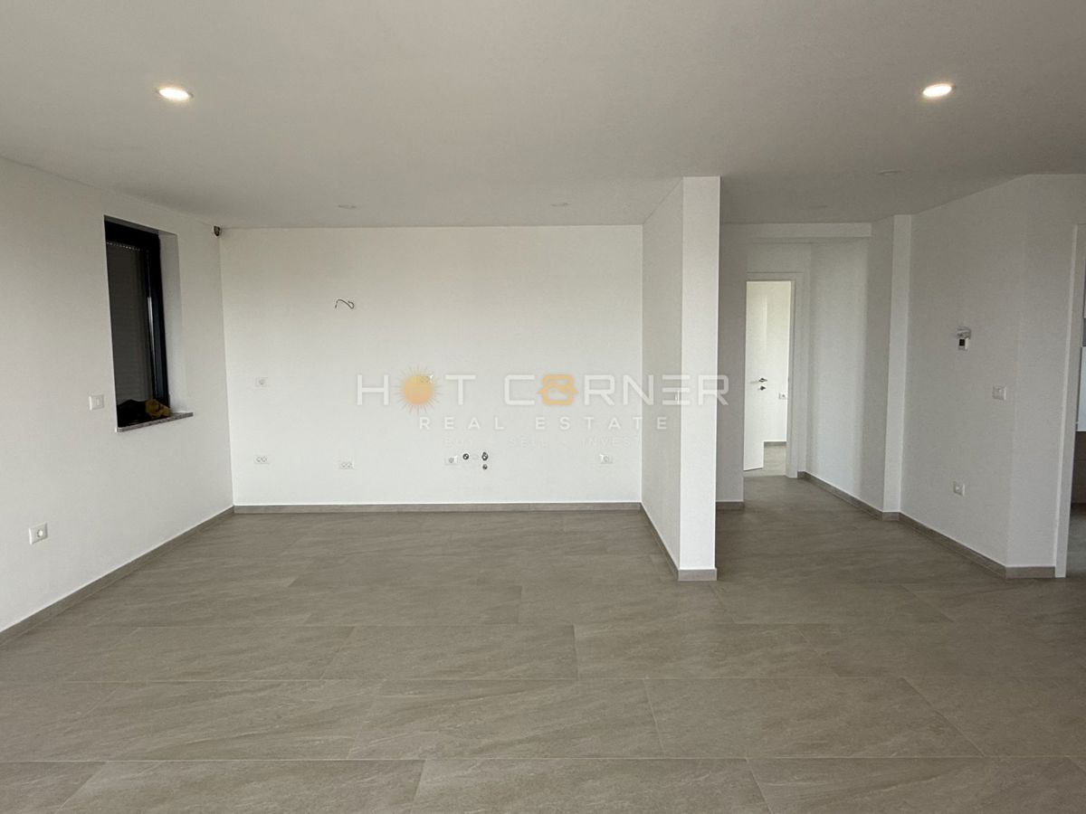 Medulin – Appartamento a 200 m dal mare, ampia terrazza con vista mare