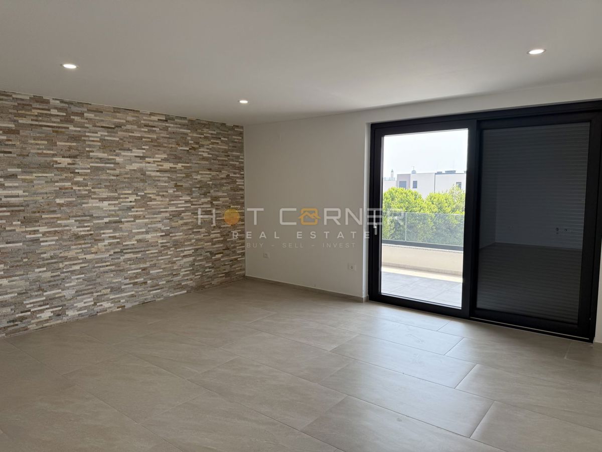 Medulin – Appartamento a 200 m dal mare, ampia terrazza con vista mare