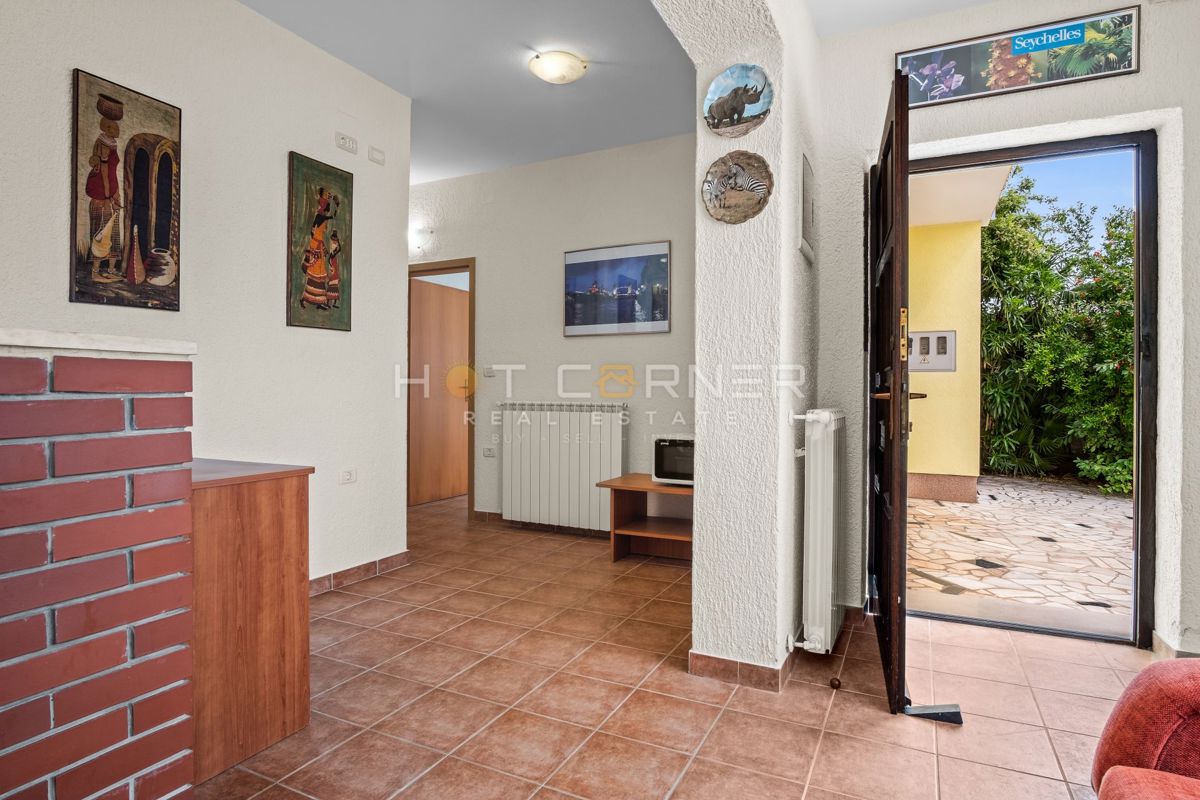 Casa con vista mare e ampio giardino – Banjole