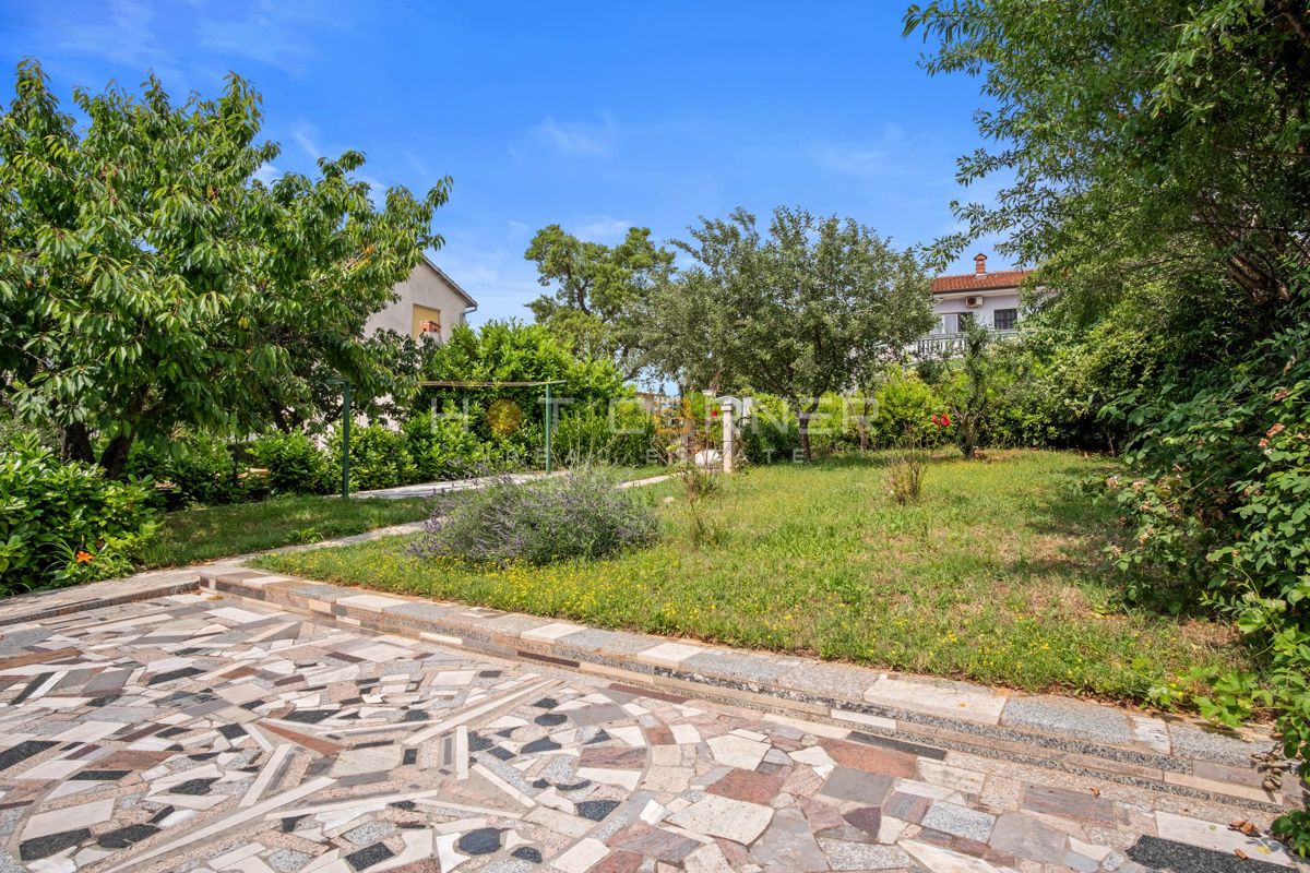 Casa con vista mare e ampio giardino – Banjole