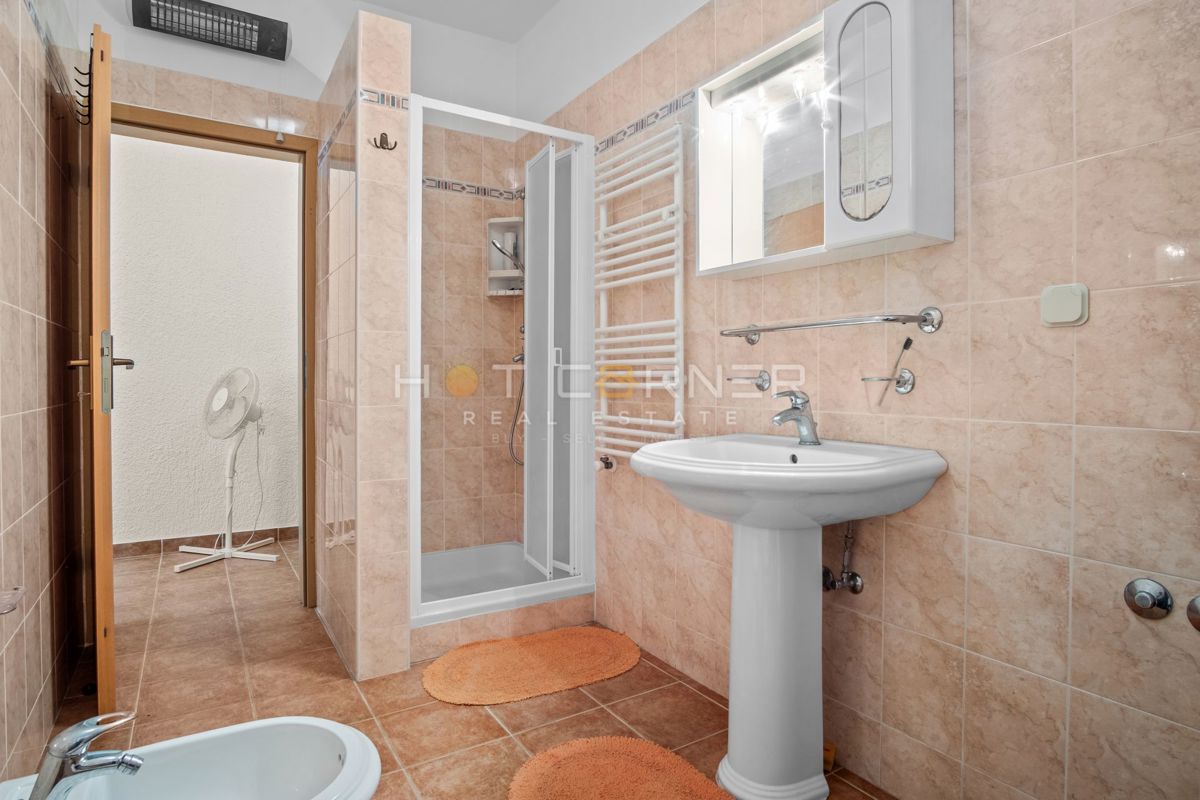 Casa con vista mare e ampio giardino – Banjole