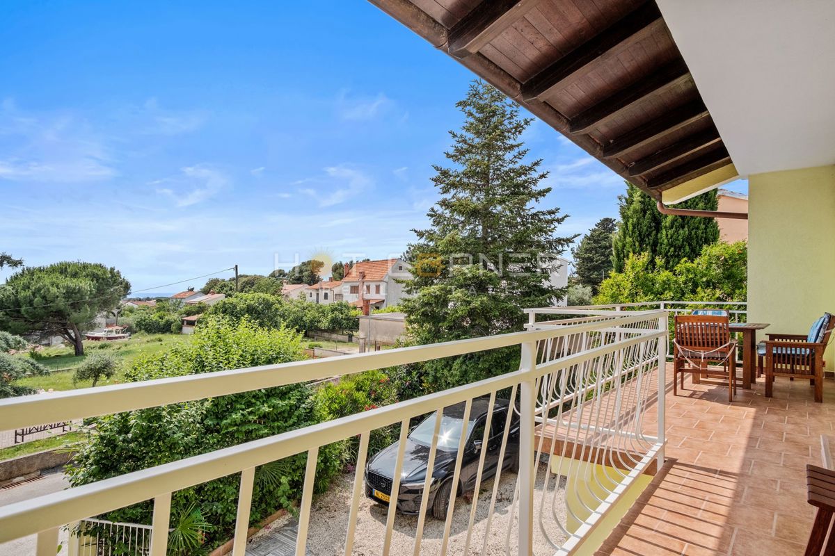 Casa con vista mare e ampio giardino – Banjole