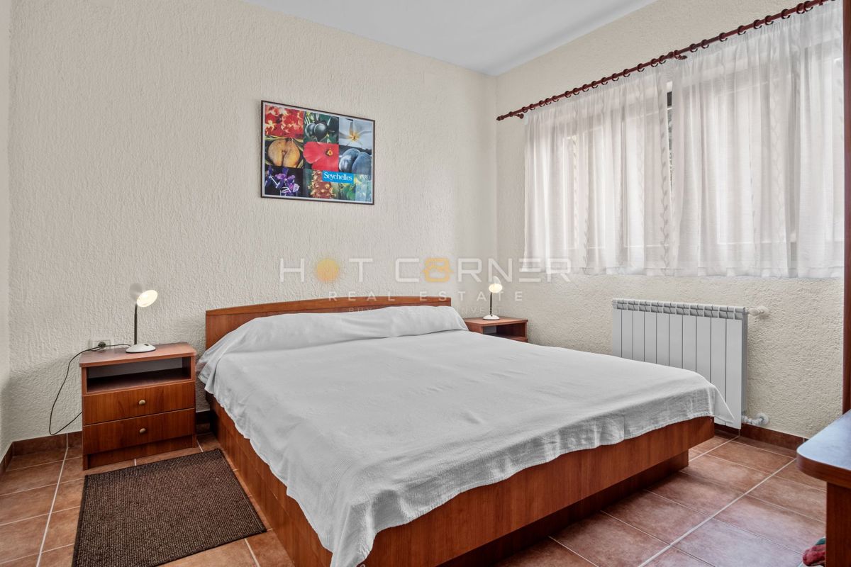 Casa con vista mare e ampio giardino – Banjole