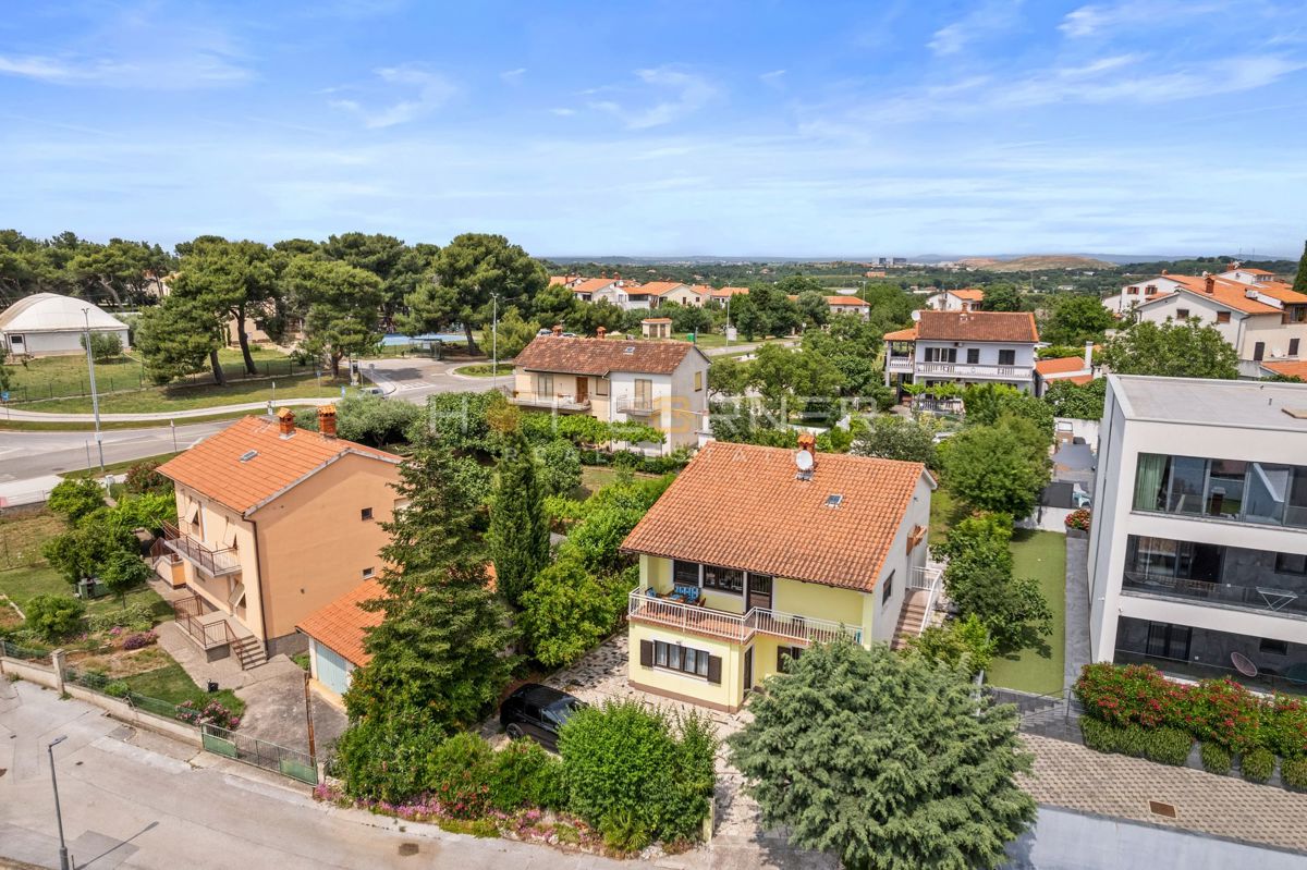 Casa con vista mare e ampio giardino – Banjole