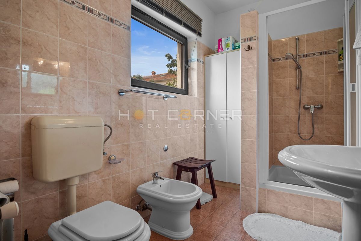 Casa con vista mare e ampio giardino – Banjole