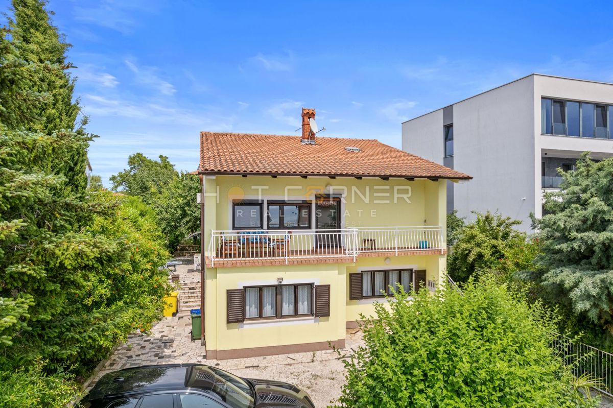 Casa con vista mare e ampio giardino – Banjole