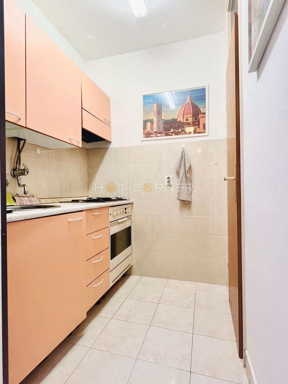 Appartamento a Rovigno – La scelta perfetta per una vita confortevole  Presentiamo un appartamento ben mantenuto e luminoso di 41 m², situato al se