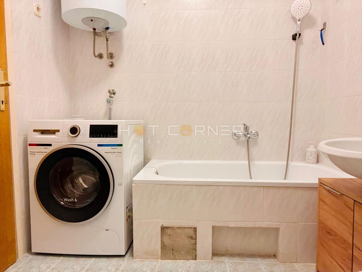 Appartamento a Rovigno – La scelta perfetta per una vita confortevole  Presentiamo un appartamento ben mantenuto e luminoso di 41 m², situato al se