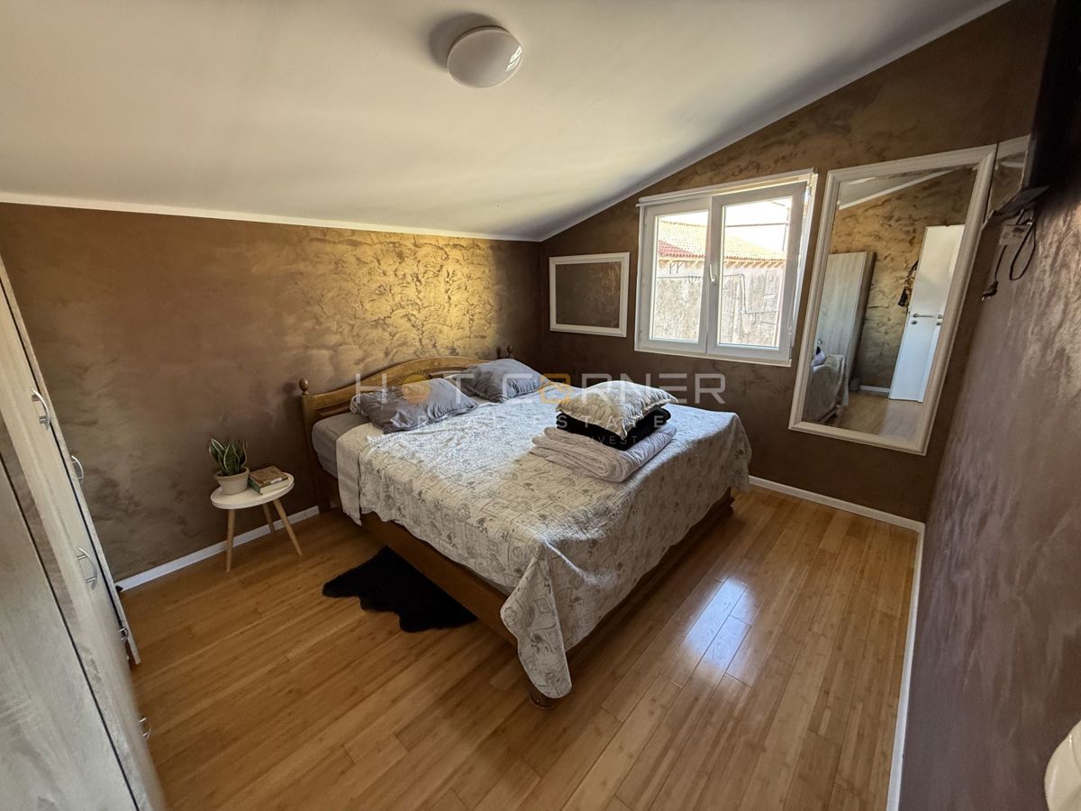 Occasione! Pomer, a 5 minuti dal mare, 2 appartamenti arredati con due camere da letto