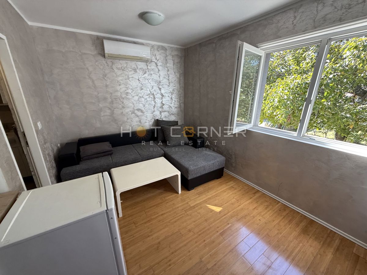 Occasione! Pomer, a 5 minuti dal mare, 2 appartamenti arredati con due camere da letto