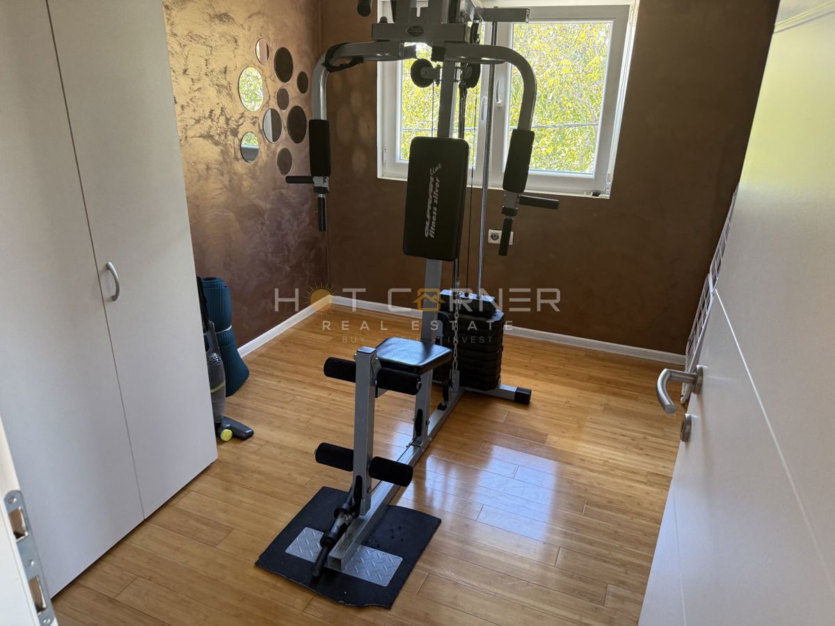 Occasione! Pomer, a 5 minuti dal mare, 2 appartamenti arredati con due camere da letto