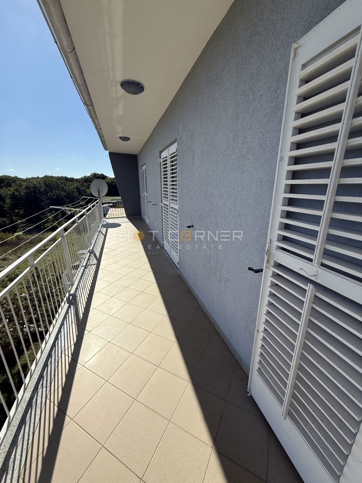 Pola, Busoler – appartamento arredato di alta qualità con 3 camere e giardino