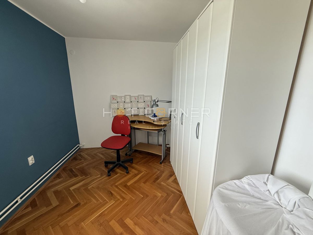 Pola, Busoler – appartamento arredato di alta qualità con 3 camere e giardino