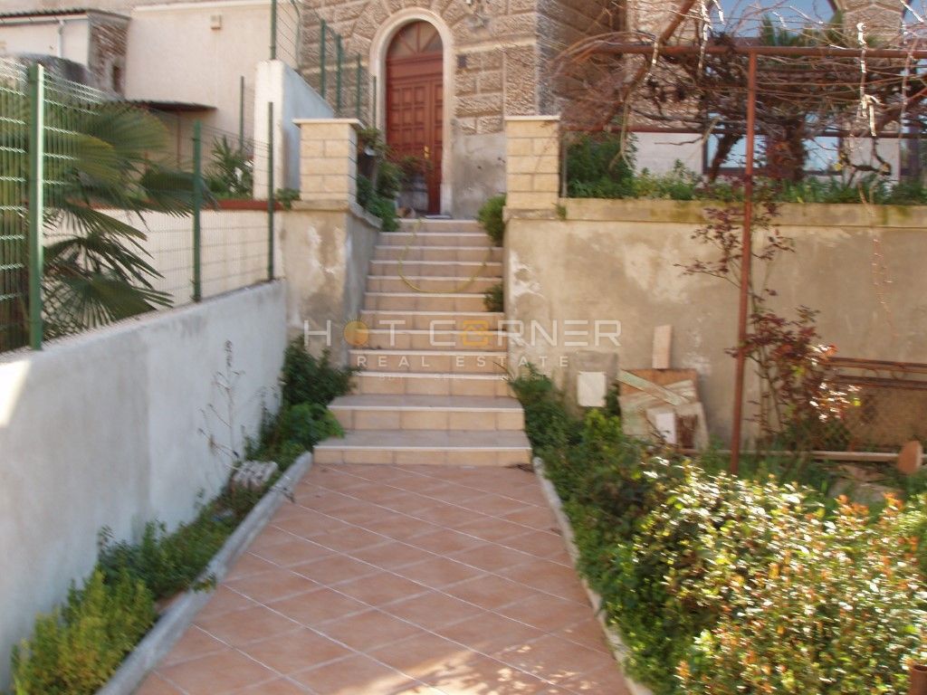 Autentica villa italiana con carattere - centro di Pola