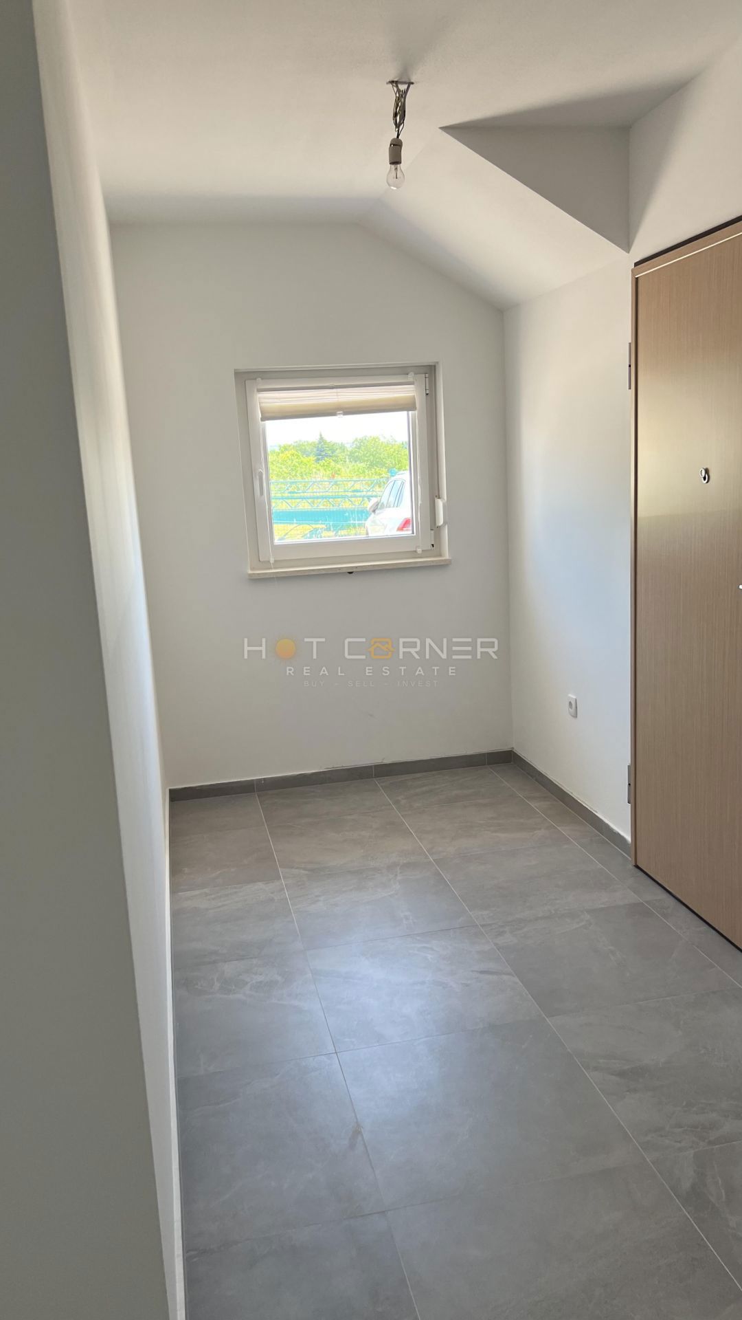 Fažana, OCCASIONE, 3400 €/m², appartamento al piano terra con giardino, a 500 m dalla spiaggia