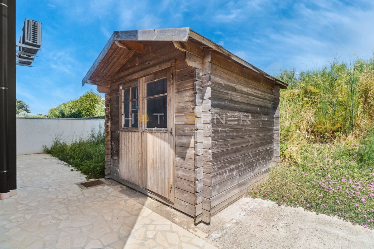 Appartamento di pregio con piscina e giardino, Medulin