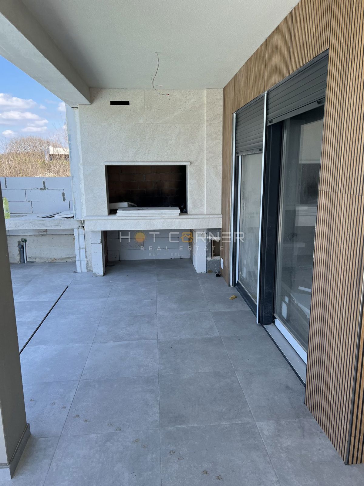 Elegante e moderna villa con piscina, 4 camere, a 2 km da splendide spiagge