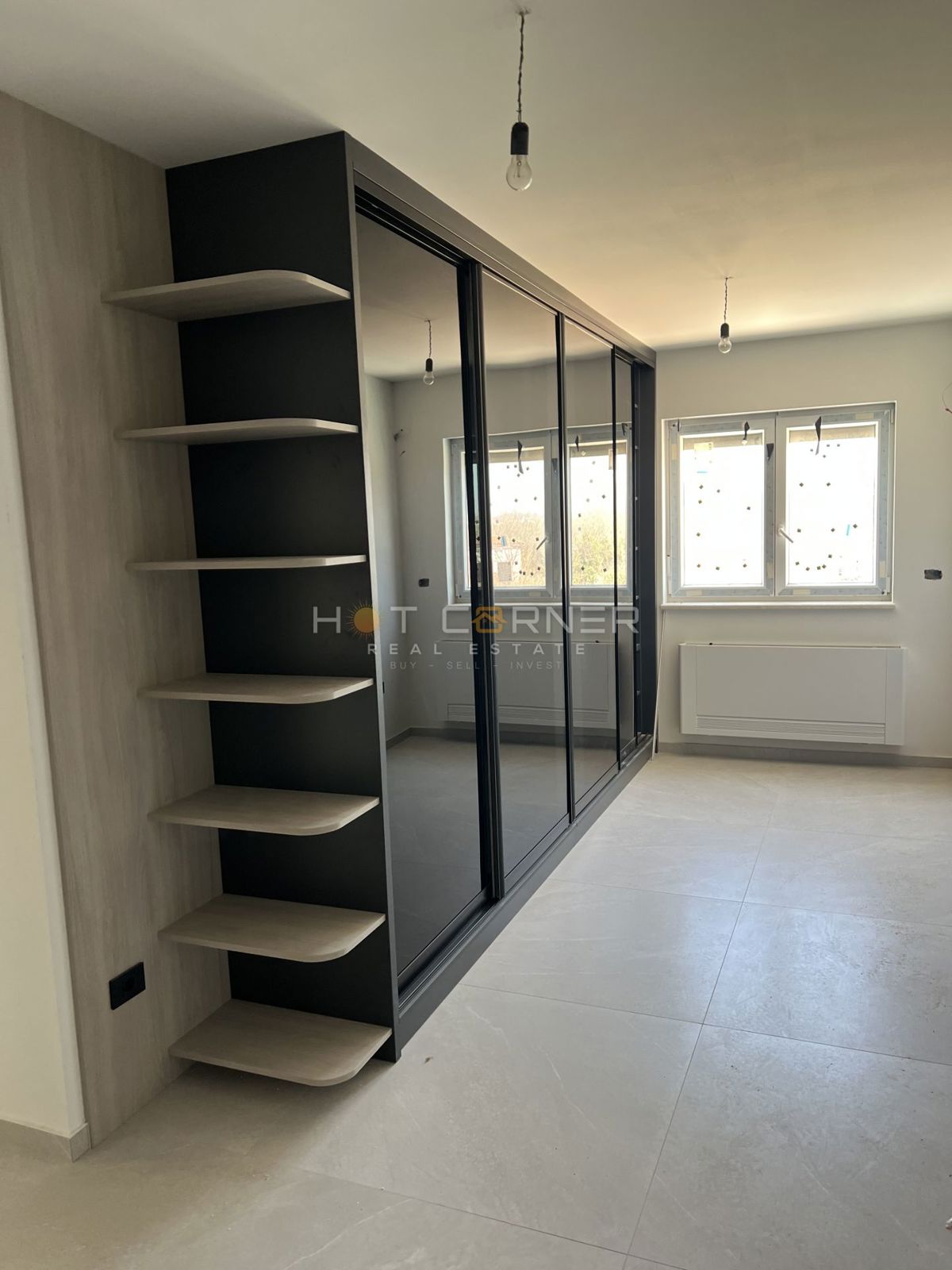 Elegante e moderna villa con piscina, 4 camere, a 2 km da splendide spiagge