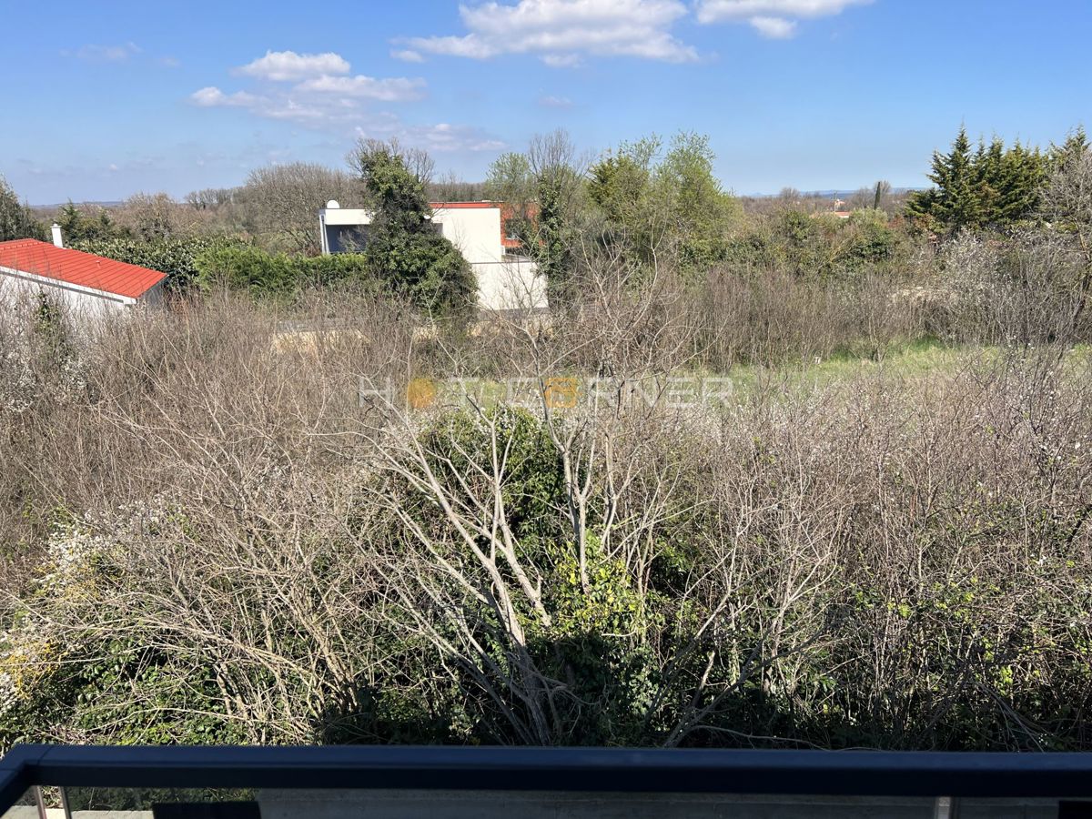 Elegante e moderna villa con piscina, 4 camere, a 2 km da splendide spiagge