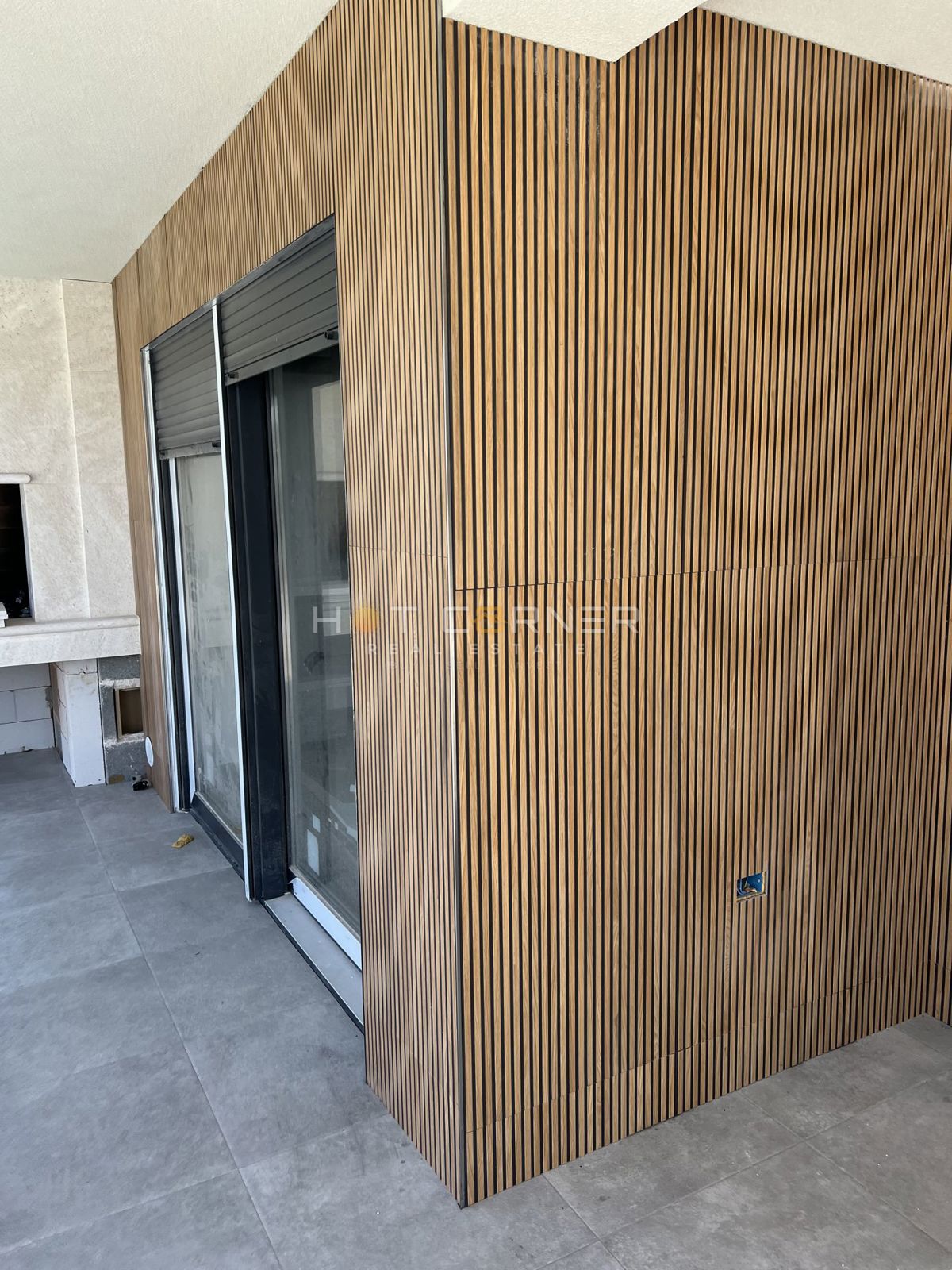 Elegante e moderna villa con piscina, 4 camere, a 2 km da splendide spiagge
