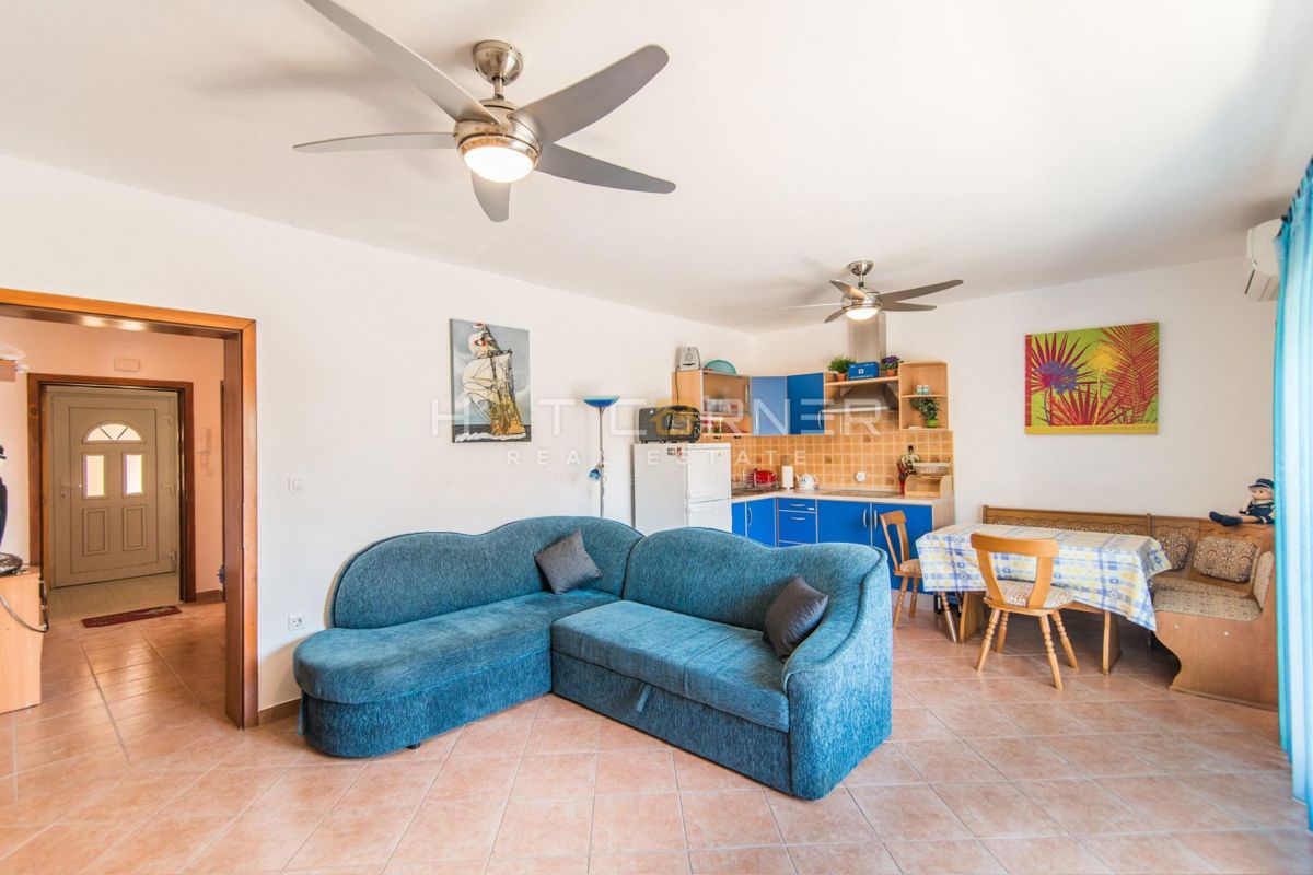 Pješčana Uvala, 200 m dalla spiaggia, 1° piano, 1 camera da letto, 2 terrazze