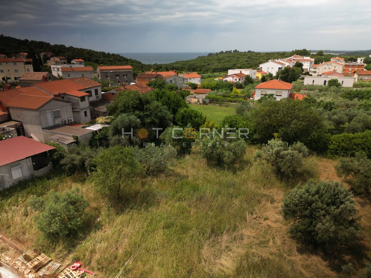 Appartamento nel Cuore di Stignano – Zona Tranquilla con Vista sugli Uliveti, Vicino alla Scuola e al Mare
