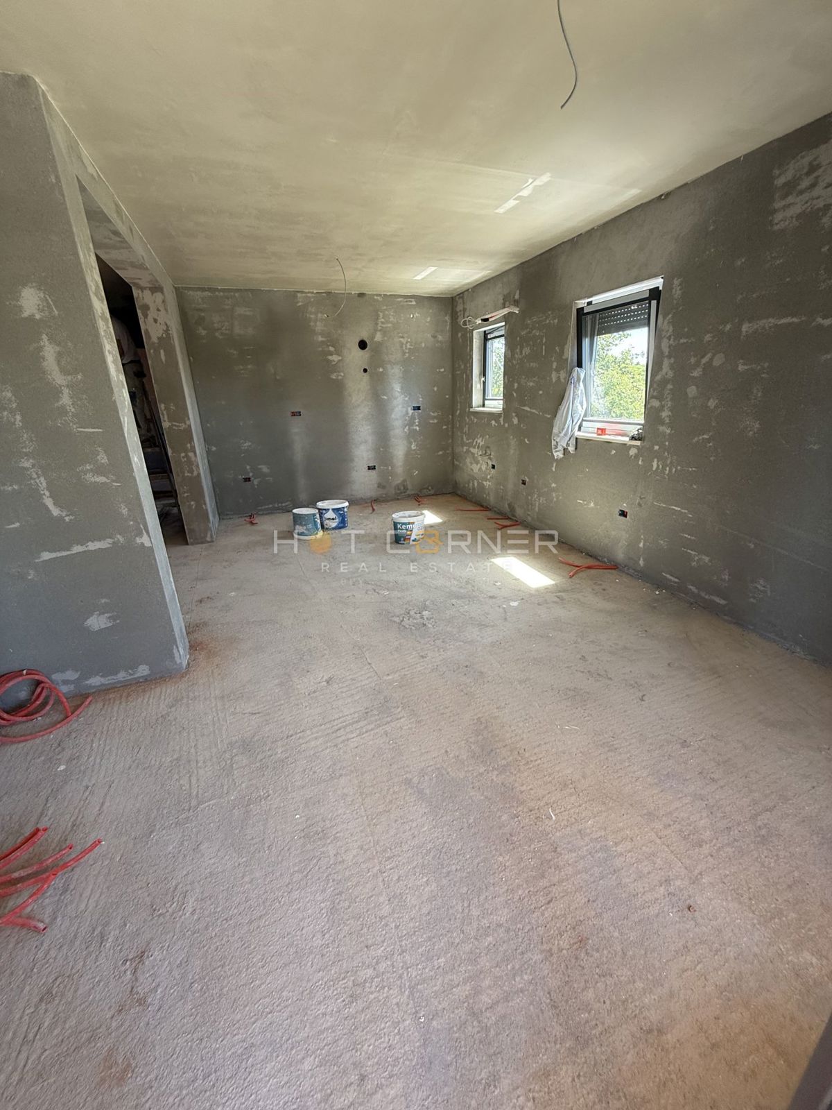 Medulin, posizione top, 400 m dalla spiaggia, appartamento al piano terra con giardino