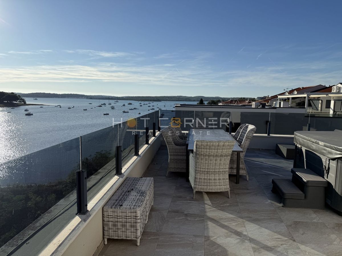 Medulin, penthouse, 1ª fila al mare, vista mare aperta