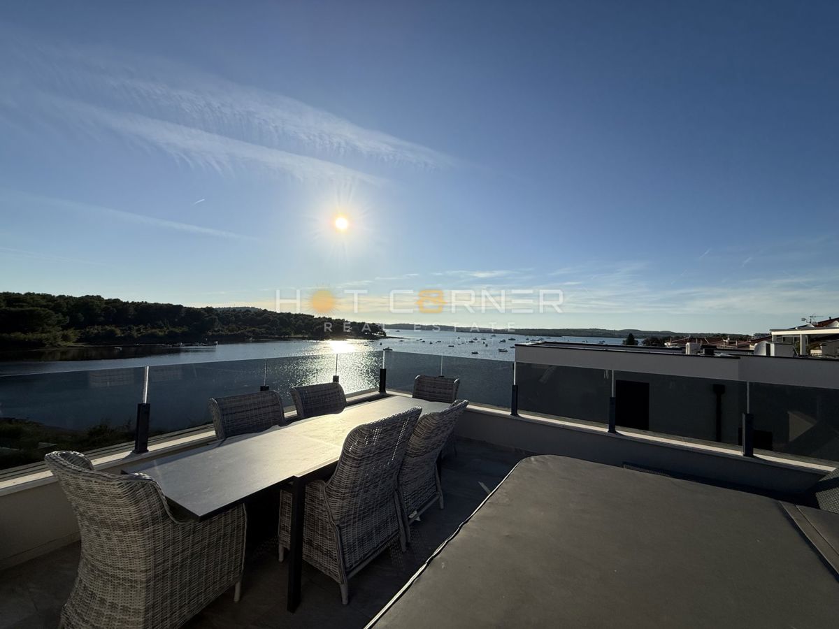 Medulin, penthouse, 1ª fila al mare, vista mare aperta