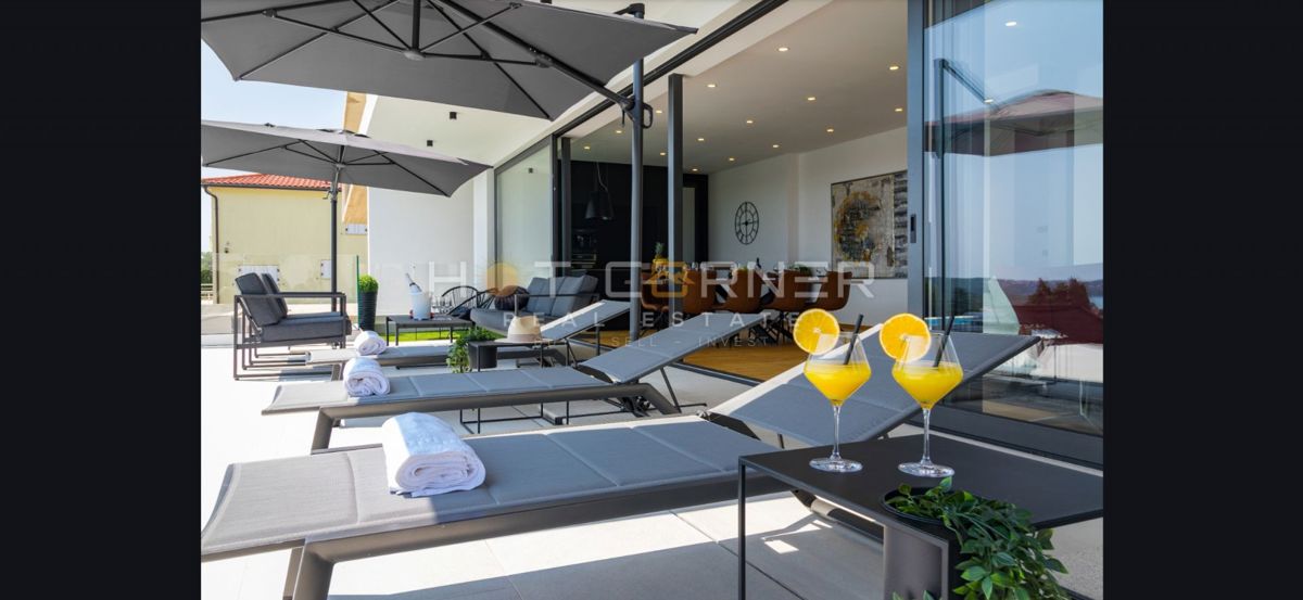 Taboo Villa - Moderna eleganza e lusso vivace