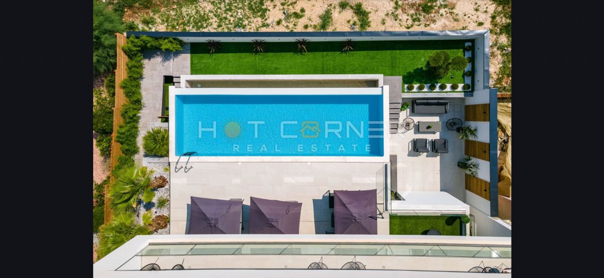 Taboo Villa - Moderna eleganza e lusso vivace