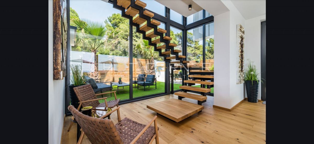 Taboo Villa - Moderna eleganza e lusso vivace