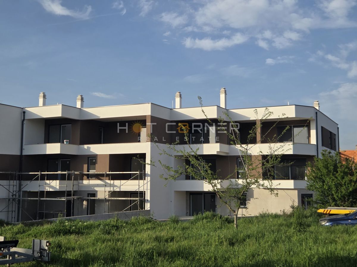 Attico con garage, VALDEBEK.