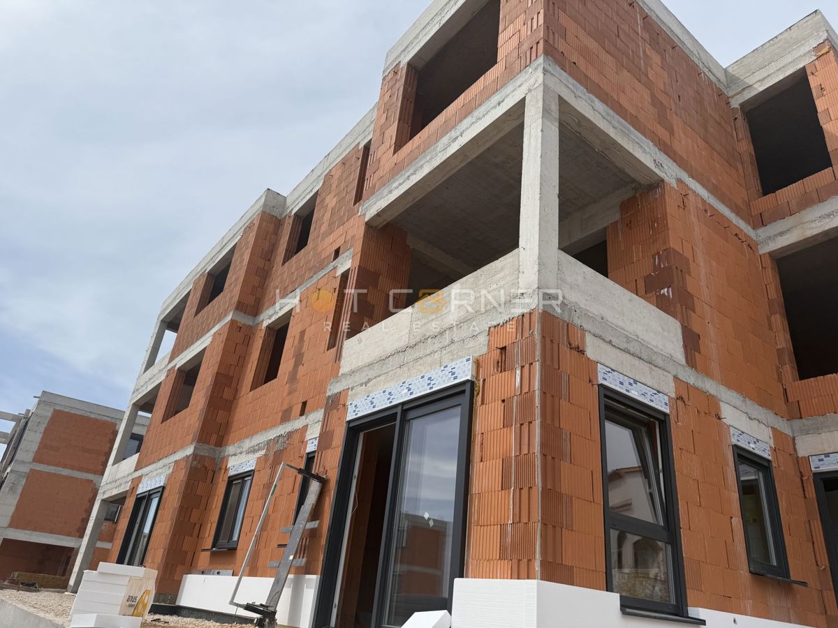 Medulin - appartamento moderno in costruzione nuova, 2 camere da letto, grande terrazza con vista sul mare