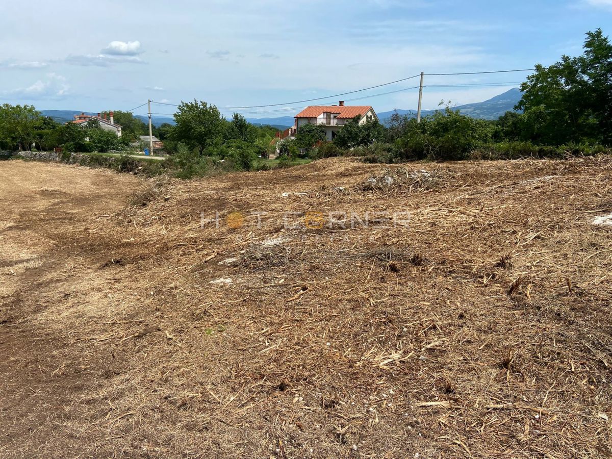 Terreno Kršan, 875m2