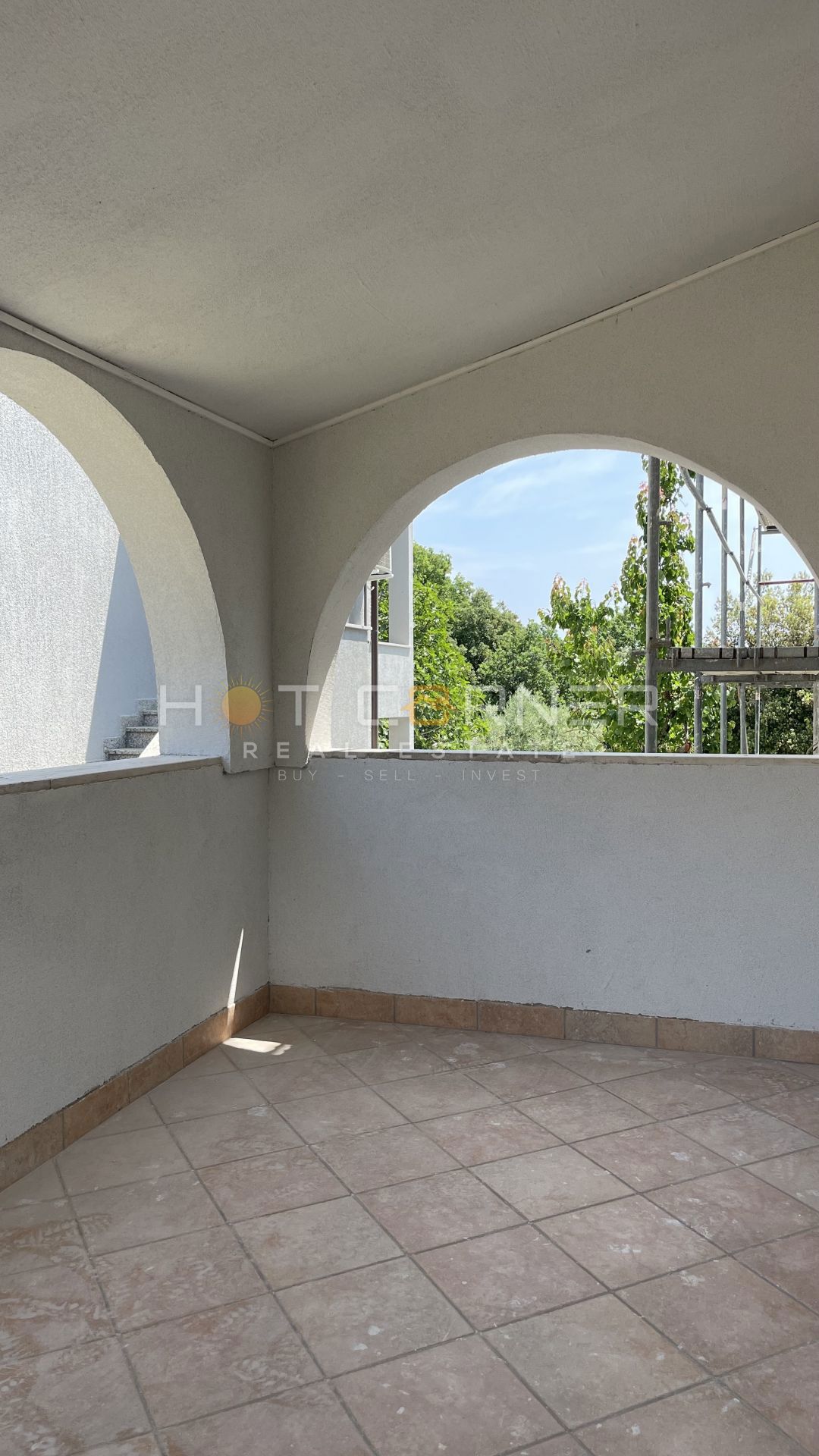 Banjole, nuovo appartamento con piscina, vista mare, 120 m2