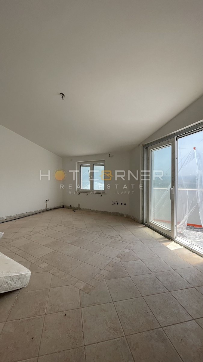 Banjole, nuovo appartamento con piscina, vista mare, 120 m2