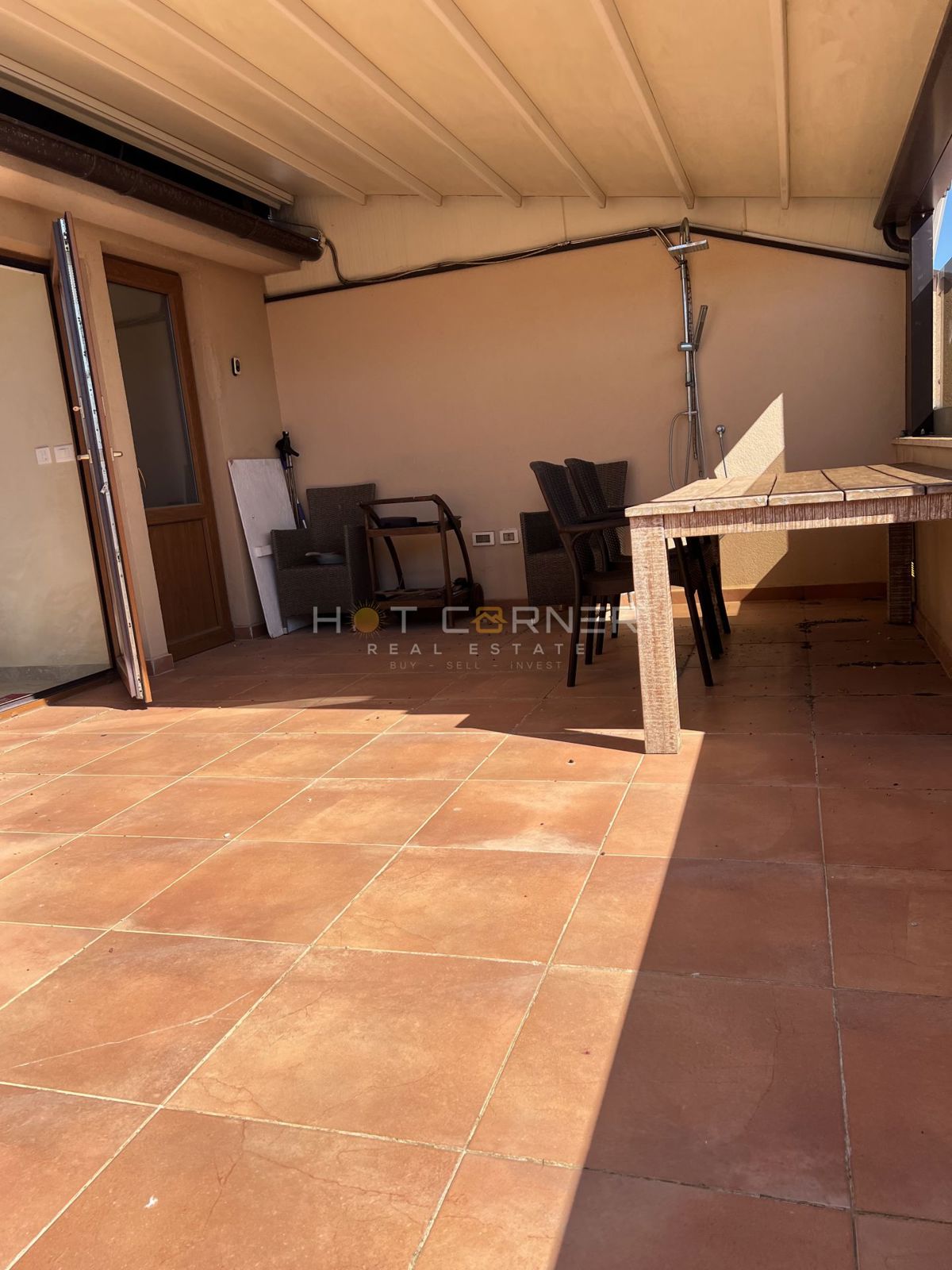 Appartamento di lusso, vista panoramica sul mare, terrazza sul tetto, garage