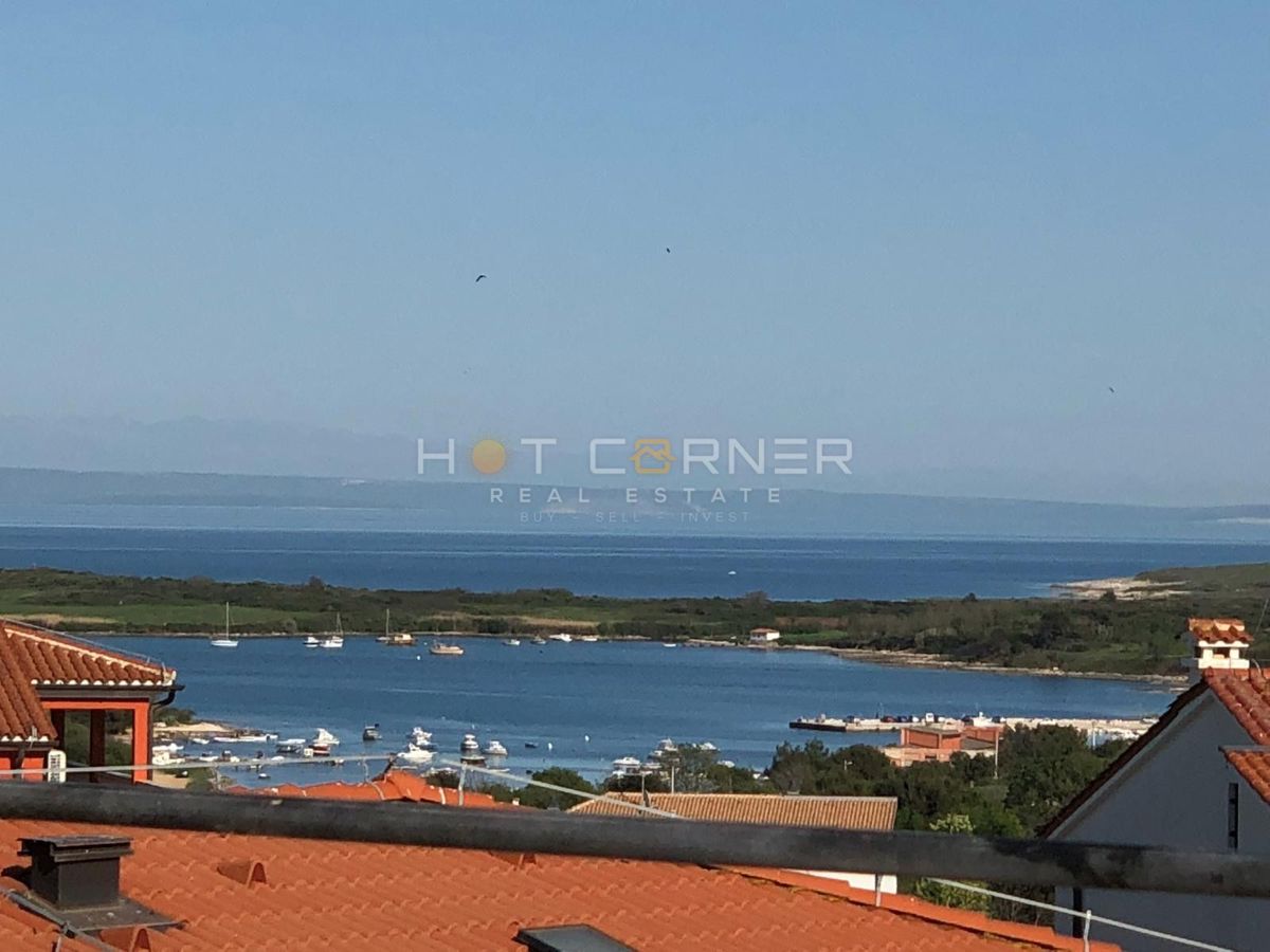 Appartamento di lusso, vista panoramica sul mare, terrazza sul tetto, garage