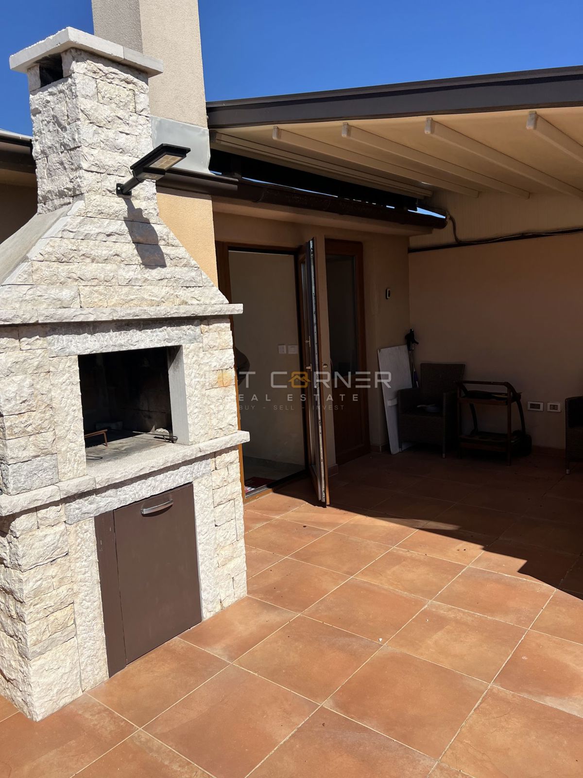 Appartamento di lusso, vista panoramica sul mare, terrazza sul tetto, garage