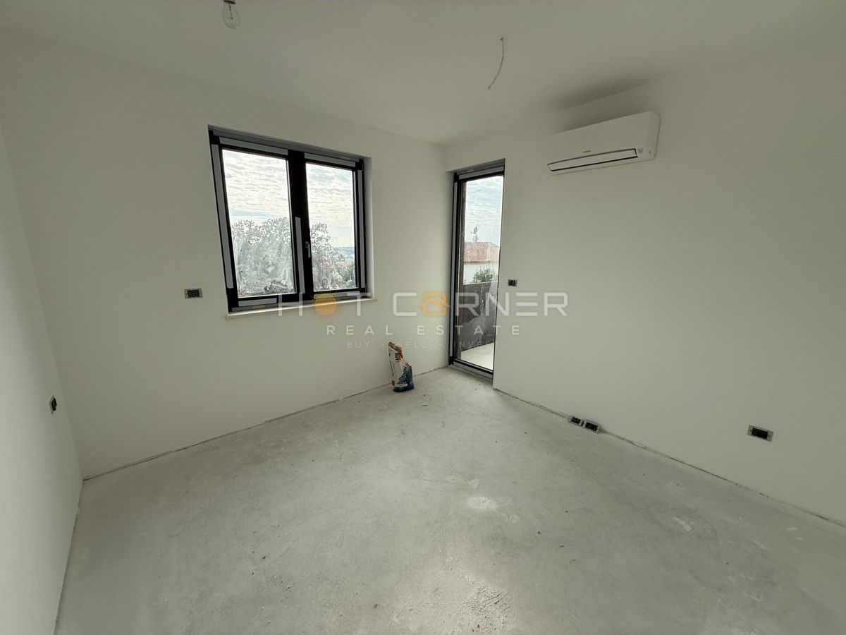 Posizione top, Pješčana Uvala, appartamento di lusso in una nuova costruzione con vista mare, a 400 m dalla spiaggia!