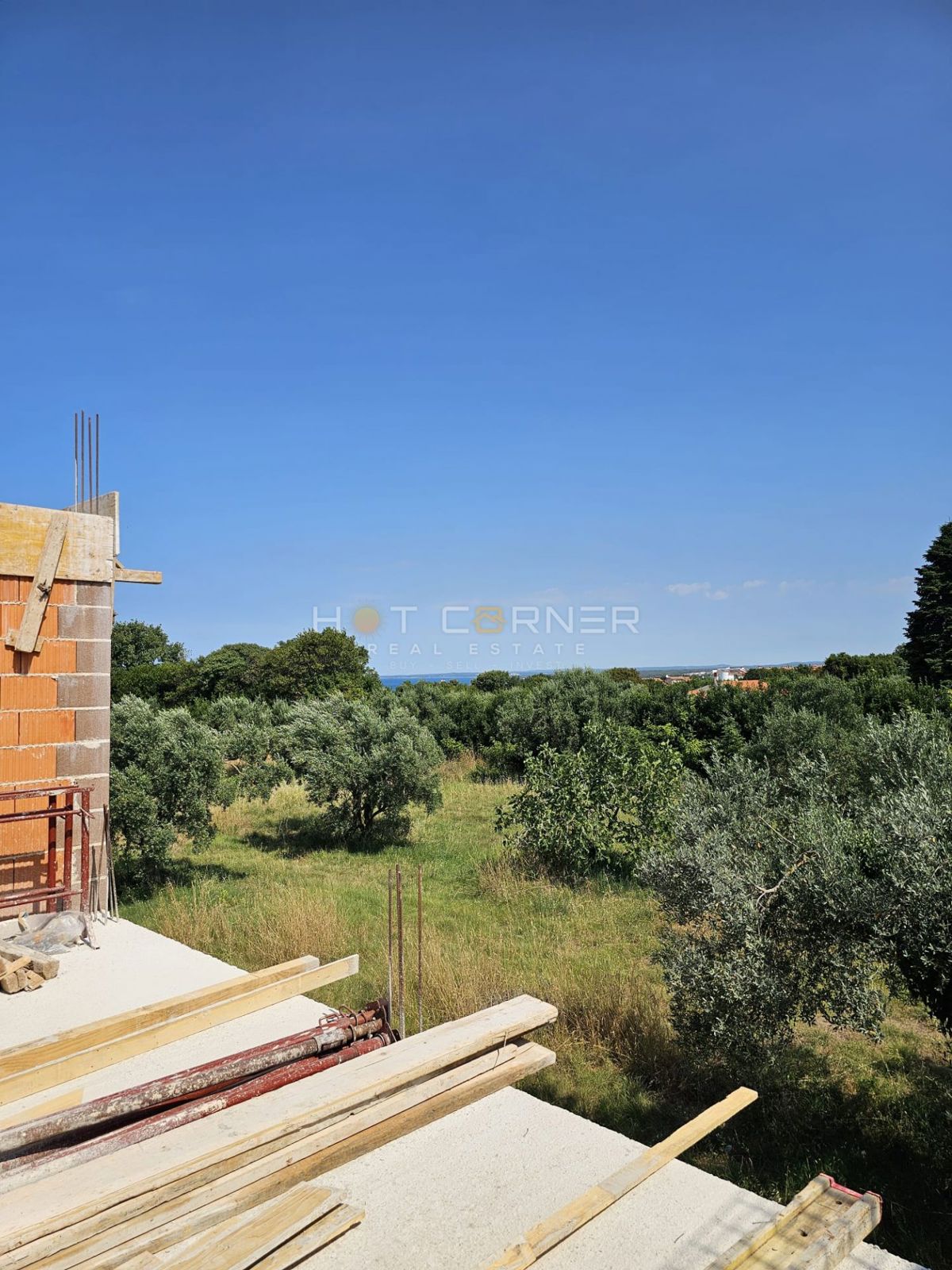 Appartamento a Stignano con vista mare e posto auto privato.