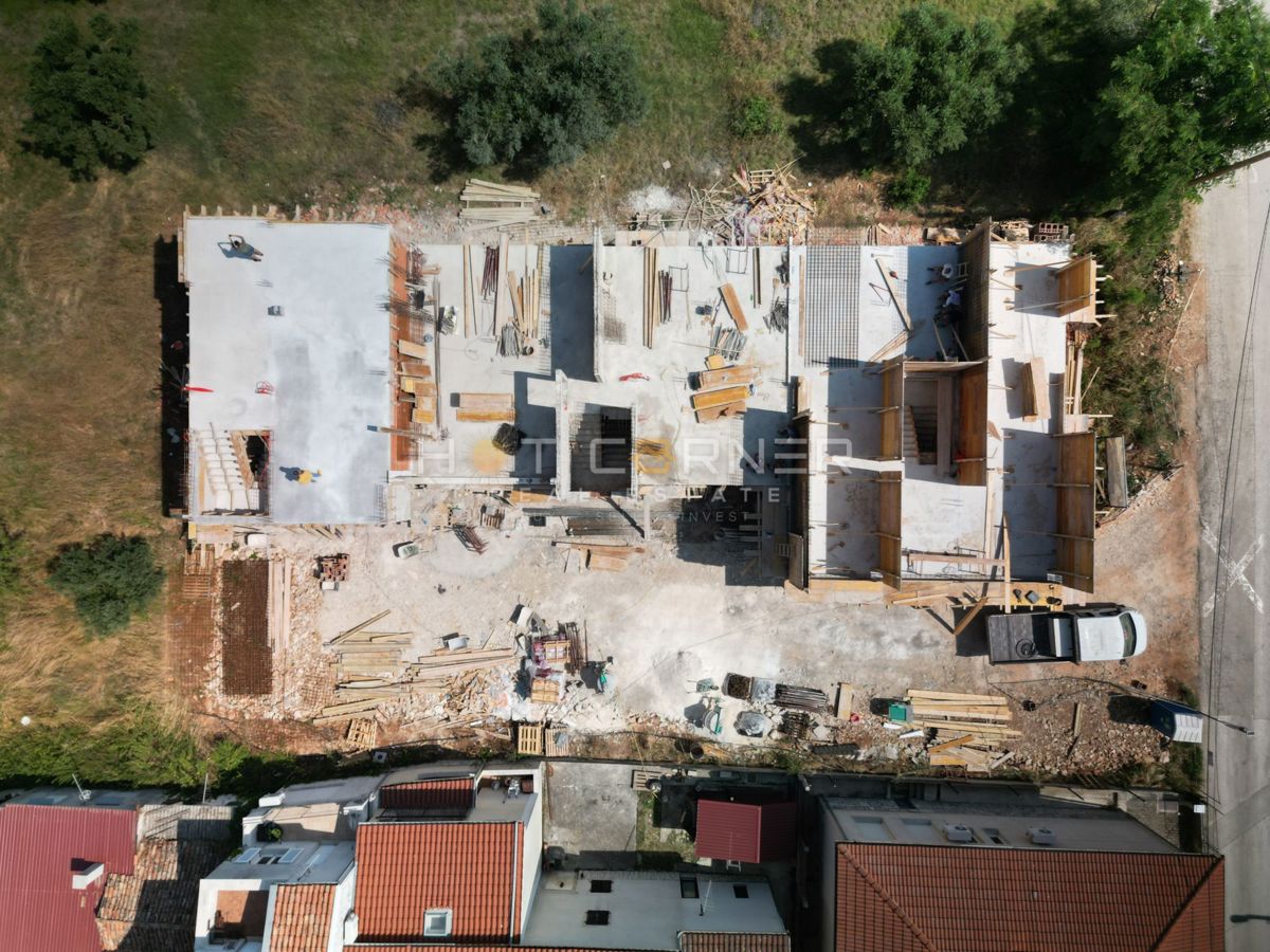 Appartamento a Stignano con vista mare e posto auto privato.