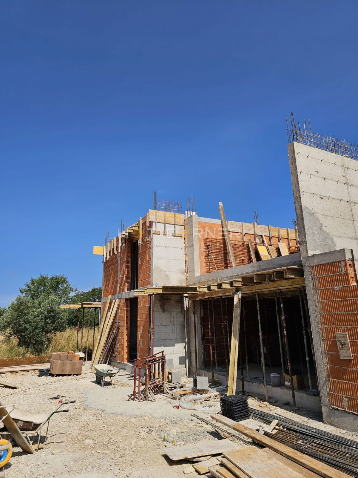 Appartamento a Stignano con vista mare e posto auto privato.