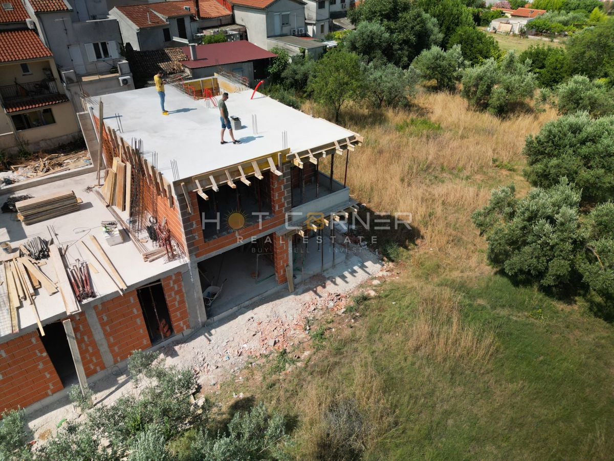 Appartamento a Stignano con vista mare e posto auto privato.