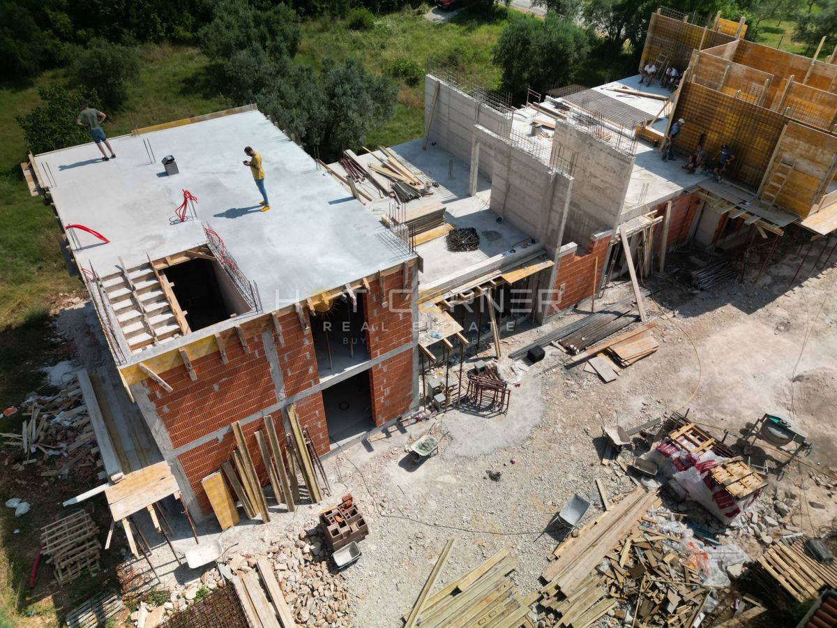 Appartamento a Stignano con vista mare e posto auto privato.