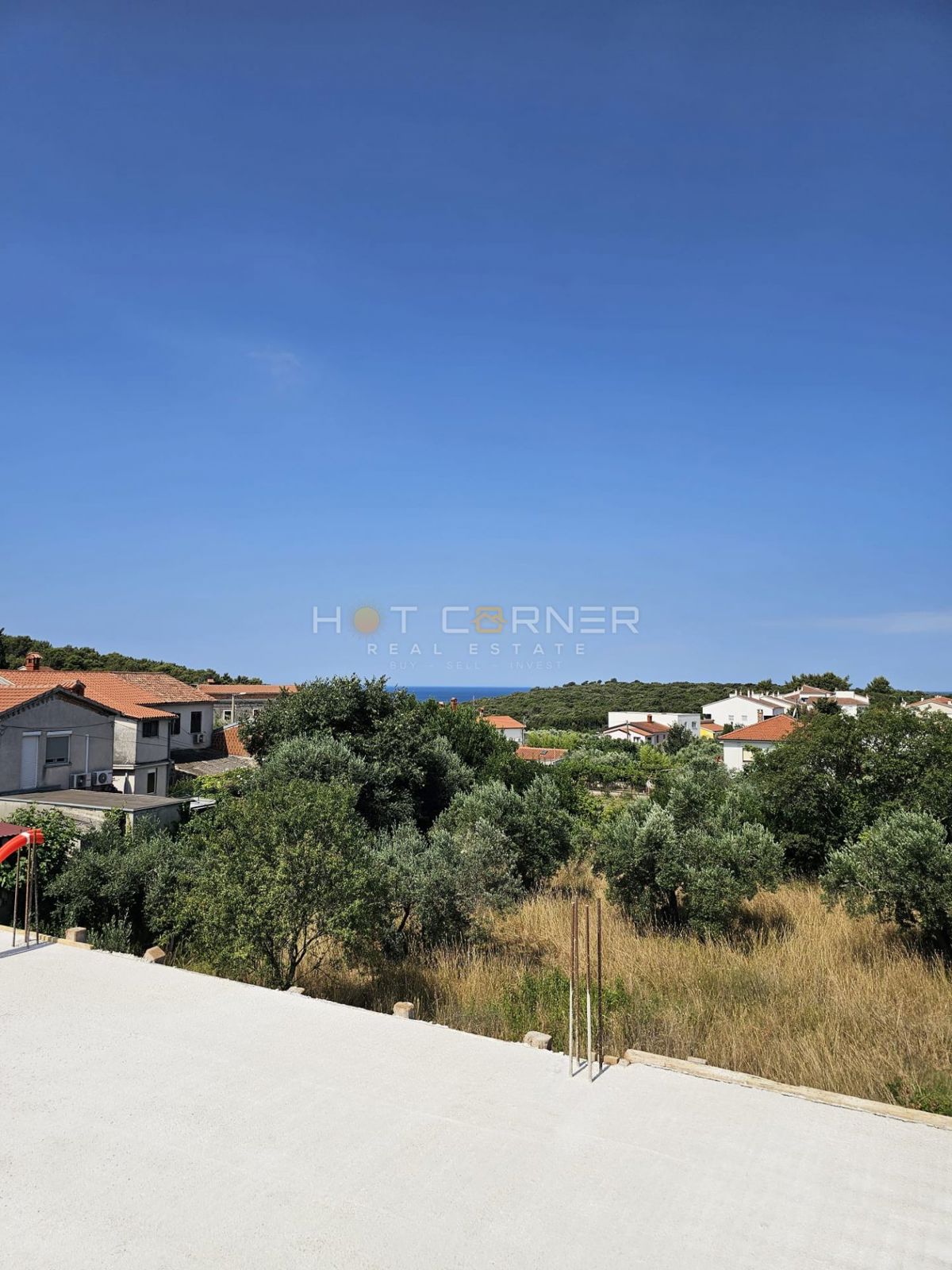 Appartamento a Stignano con vista mare e posto auto privato.