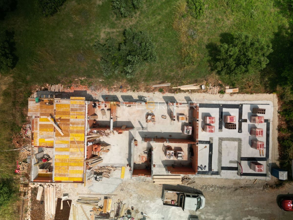 Appartamento a Stignano con vista mare e posto auto privato.