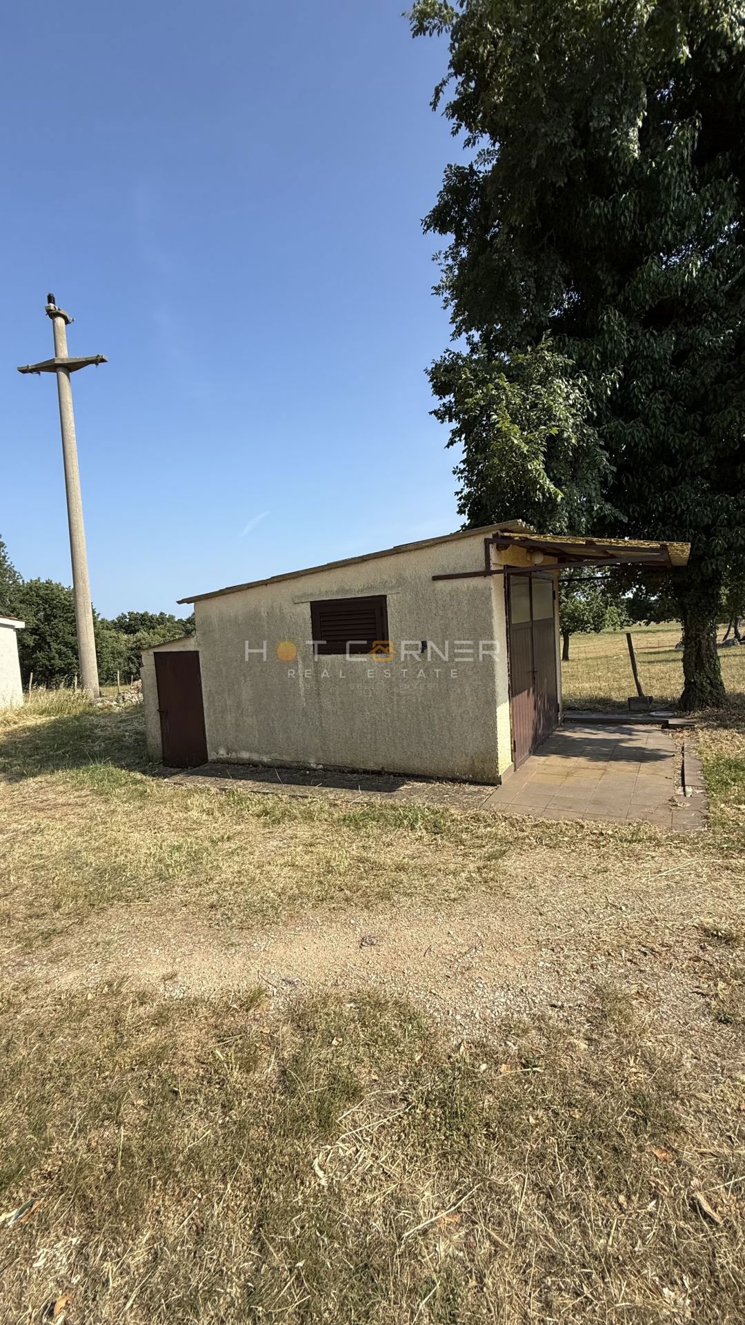 Casa in pietra istriana con terreno edificabile 