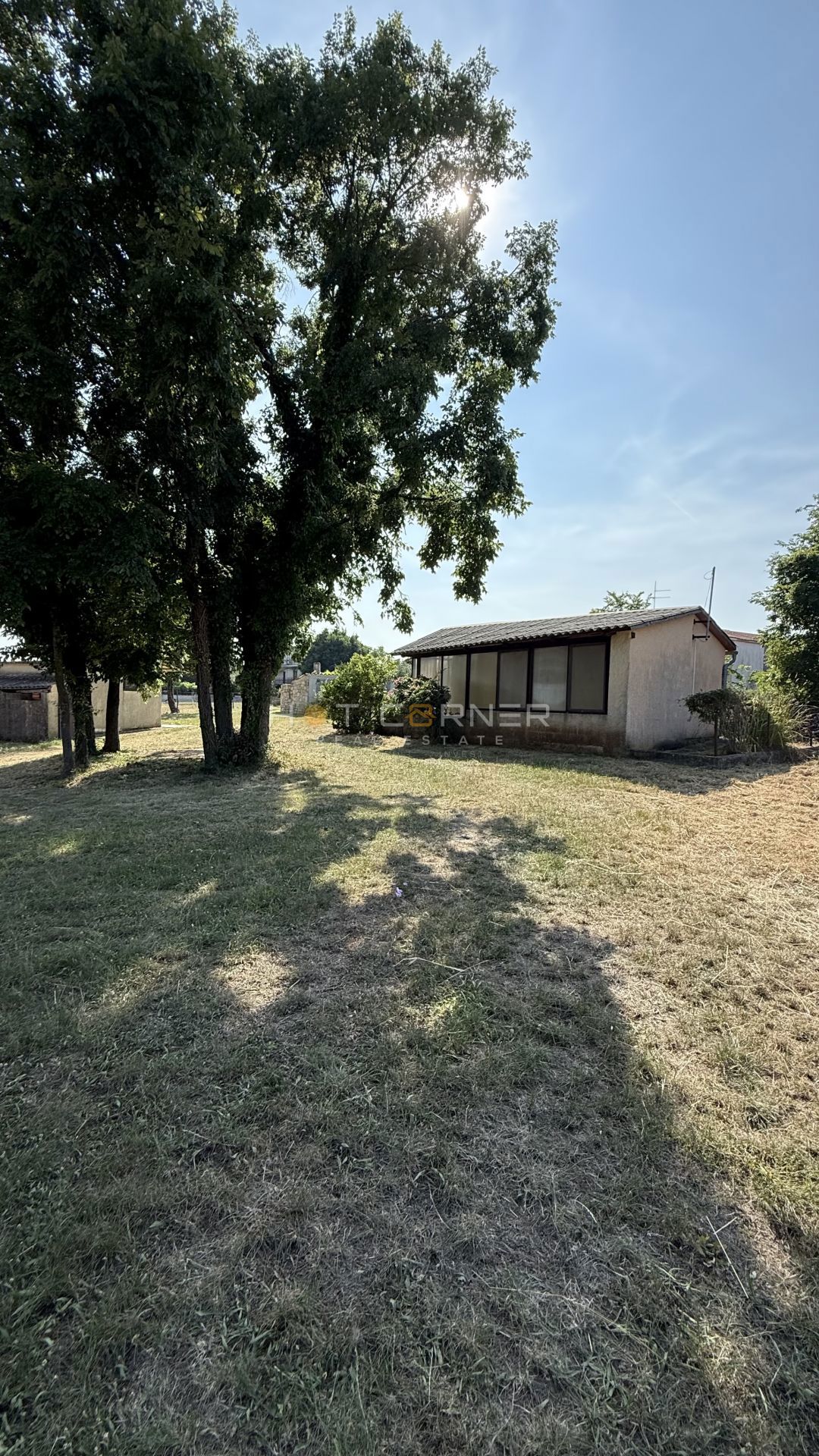 Casa in pietra istriana con terreno edificabile 